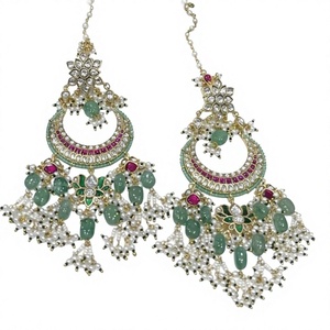 Belles boucles d'oreilles Kundan de qualité supérieure Beau look parfait pour les vêtements de mariage et les occasions spéciales Vêtements traditionnels - Product Image 2