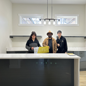 Gabinete de cocina de alto brillo Melbourne Project hecho de material HDF con solución de diseño gráfico incluye accesorio para patadas en la punta - Product Image 2