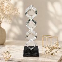 Trophée en cristal K9 en forme de cube empilé et rotatif, trophée créatif en cristal géométrique avec base noire, gravure laser personnalisée du logo