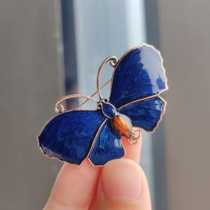 Nueva moda Ropa a granel Accesorios pequeños Broche de mariposa de aceite de gota de moda - Product Image 2