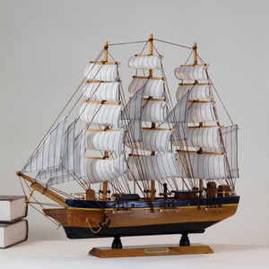 Modelo de Velero Hecho a Mano en Madera Sólida, Decoración Náutica Vintage para Mesa, Adorno de Buena Suerte para Graduación o Regalo Empresarial - Product Image 4