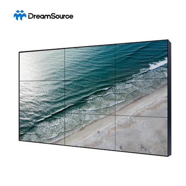 Multiple Freely Spliced 4K LCD Screens for Indoor Use in Retail Stores & Shopping Malls