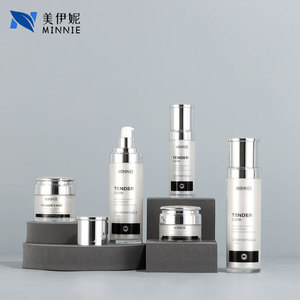 Ensemble de soins de la peau Minnie Tender Care 30g 50ml 100ml Crème hydratante Lotion Flacon Emballage cosmétique - Product Image 1