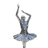 Sculpture de danseuse de ballet en acier inoxydable forgé à la main, statue moderne effet miroir pour campus, complexe hôtelier et aménagement paysager commercial