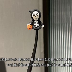 DHF272 Großhandel Verschiedene Schwenkstift-Schreibwaren für Schüler Astronaut Panda Halloween-Serie Gelstift Kreativer Schüler-Neutralstift - Product Image 6