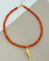 Collier ras du cou tendance en perles de pierres précieuses colorées avec pendentif poisson en or 18 carats, style océan, pour femme, bijoux décontractés de plage