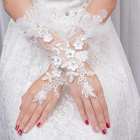 Gants d'étiquette de mariage nuptiale dentelle soluble dans l'eau en forme de fleur diamant crochet doigt longs gants de mariée