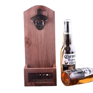 Ouvre-bouteille mural personnalisé en bois rustique et en fonte, promotionnel - Product Image 1