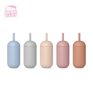 Botella de Silicona para Bebé de 350 ml de Alta Capacidad, Portátil, Antiderrames, con Diseño de Cápsula, Vaso de Silicona con Pajita Personalizado - Product Image 1