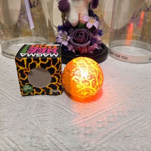 Juguete Sensorial Suave Needoh Square Squeeze Cube que Brilla en la Oscuridad para la Concentración y el Manejo de la Ansiedad, Herramienta Needoh - Product Image 4