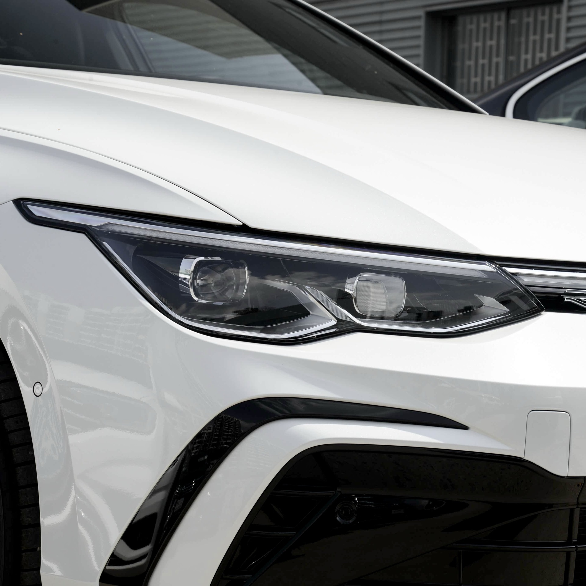Modèle de gamme argentée de milieu de gamme de voiture d'origine