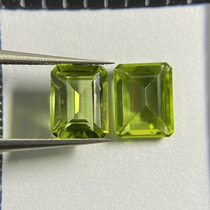 100% <span class=keywords><strong>Peridoto</strong></span> verde natural Un corte esmeralda de calidad 7X9mm Piedras preciosas de 2 quilates - Product Image 2