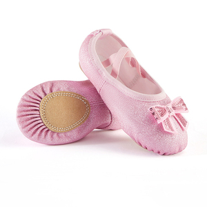 <span class=keywords><strong>Zapatillas</strong></span> <span class=keywords><strong>de</strong></span> <span class=keywords><strong>Ballet</strong></span> <span class=keywords><strong>de</strong></span> Cuero Brillante <span class=keywords><strong>de</strong></span> Alta Calidad para <span class=keywords><strong>Niñas</strong></span>, <span class=keywords><strong>Zapatillas</strong></span> <span class=keywords><strong>de</strong></span> Bailarina para Niños, Lindas <span class=keywords><strong>Zapatillas</strong></span> <span class=keywords><strong>de</strong></span> Princesa para Actuaciones en Escenario 2026 - Product Image 1