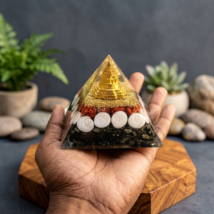 Pyramide de chakra Gomti, pyramide de cristal faite à la main, orgonite, sculpture de pierres précieuses Shree Yantra, décoration Feng Shui - Product Image 4