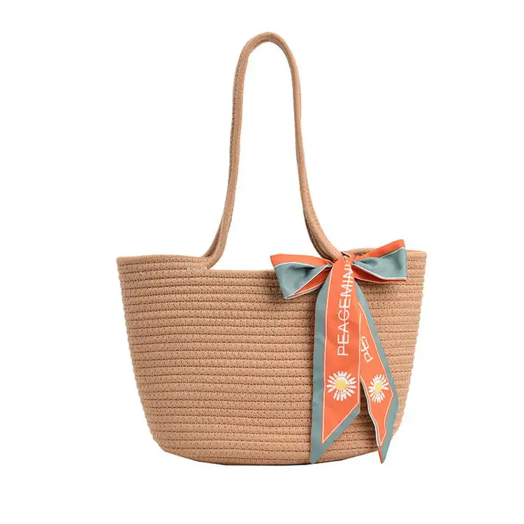 Carteras de paja con una cinta de pompones - La Tienda de Sue