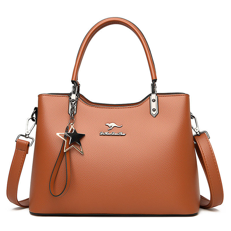 น้ำตาลอ่อน