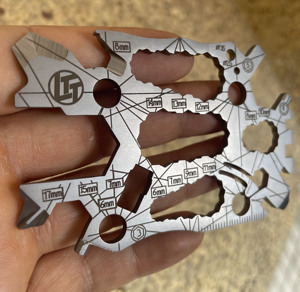 Nouveau portefeuille multifonctionnel de taille <span class=keywords><strong>carte</strong></span> de crédit pour le camping en plein air, avec plus de 50 fonctions - Product Image 1