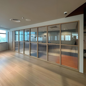 Partición <span class=keywords><strong>de</strong></span> vidrio enmarcada versátil Construcción <span class=keywords><strong>de</strong></span> <span class=keywords><strong>aluminio</strong></span> Características personalizables Insonorización <span class=keywords><strong>para</strong></span> <span class=keywords><strong>separadores</strong></span> <span class=keywords><strong>de</strong></span> espacio público variados - Product Image 5