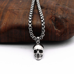 yunnique Unisex <b>Titanium</b> Steel Skeleton Pendant Necklace Simple Stylish Clavicle <b>Chain</b> Jewelry - Product Image 1