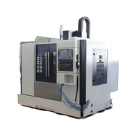 Centre d'usinage vertical CNC VMC640, système FANUC 3 axes, broche BT40, machine de fraisage CNC pour l'usinage de précision des métaux