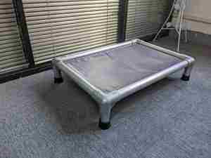 เตียงสัตว์เลี้ยงปรับแต่งได้ปรับแต่งได้ผ้าปูเตียงแบบแห้งเร็วล้างทำความสะอาดได้โครงเหล็กแข็งไฟเบอร์มีลวดลายสำหรับสัตว์เลี้ยงขนาดเล็กสัตว์เลื้อยคลาน - Product Image 2