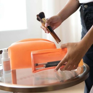 Neopreno PVC un conjunto de bolsas para padres e hijos bolsas de maquillaje portátiles cepillos de almacenamiento personalizados bolsa de cosméticos para Mujeres Hombres viaje a casa - Product Image 4