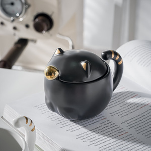 Mug en céramique mignon en forme de chat avec couvercle et cuillère, ensemble de trois pièces pour café, thé, boissons, cadeau - Product Image 4
