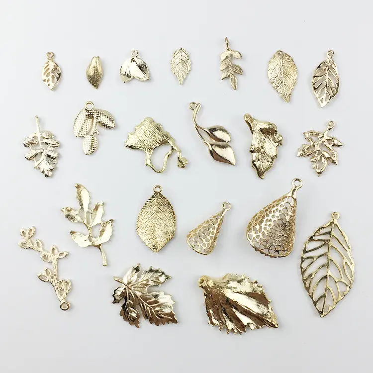 Wholesale High Quality Fashion Gold Color Charm Leaf Hollow Leaves Charms Pendant For Necklace&Bracelet Jewelry Accessories