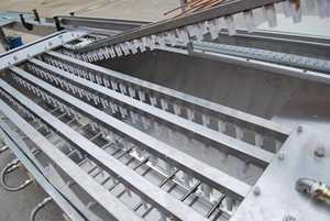 Test de Fuite par Bain d'Eau pour Bombe Aérosol - Product Image 2