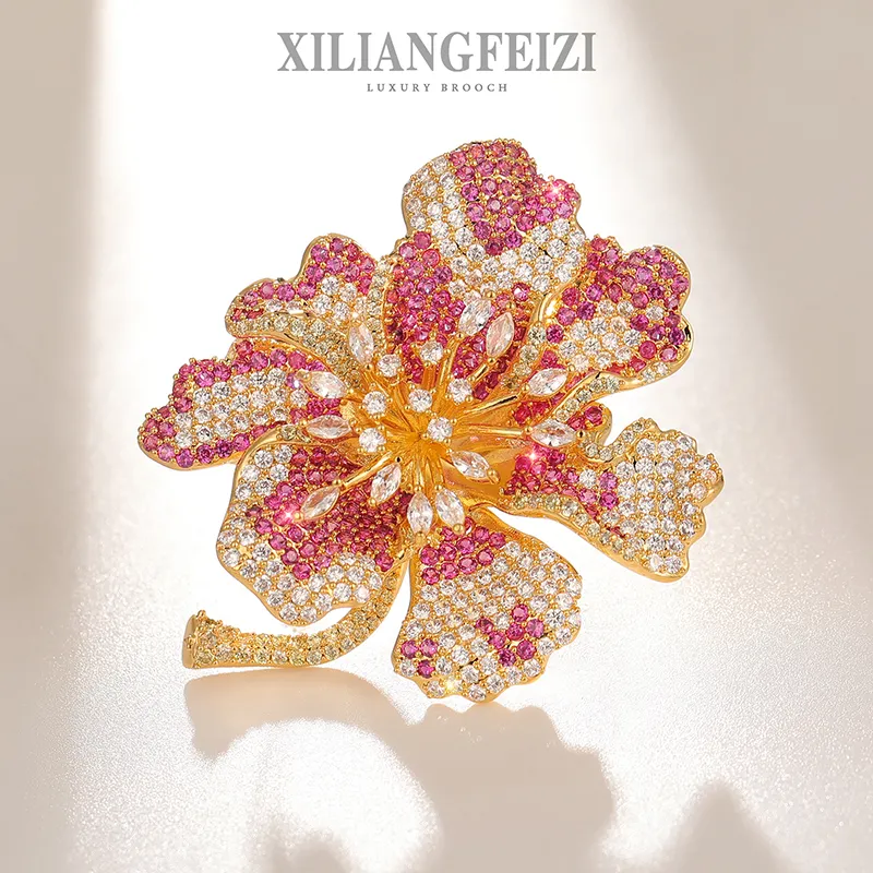 XILIANGFEIZI Custom Luxury 18K Gold Shining Full Zircon Peony Flower Brooches For Women