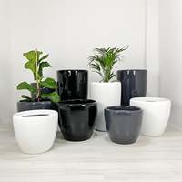 Pot Bunga Fiberglass Putih Tahan Lama Ringan untuk Luar Ruangan 10 Pcs Besar Desain Modern Industrial Kustom Ramah Lingkungan untuk Rumah