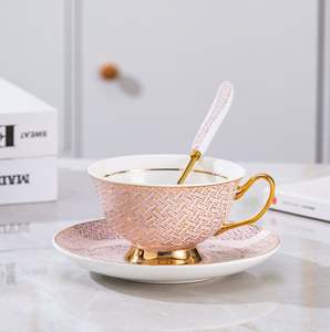 Juego de Taza y Platillo de Porcelana China de Hueso Dorado, Elegante y de Lujo Europeo, para el Té de la Tarde - Product Image 5