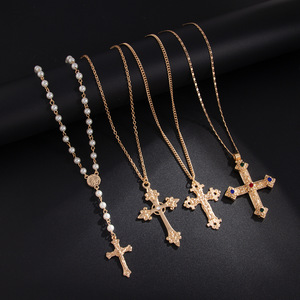 Conjunto de Collar Multicapa con Colgante Cruzado Elegante de Hip-Hop para Hombre y Mujer, Collares en Capas con Perlas de Imitación, 4 Unidades - Product Image 5