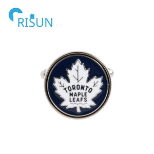 Set di Gemelli e Fermacravatta in Metallo Souvenir di <span class=keywords><strong>Toronto</strong></span> Canada con Logo Personalizzato dei <span class=keywords><strong>Toronto</strong></span> Maple Leafs - Product Image 4