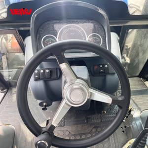 <span class=keywords><strong>Tracteur</strong></span> d'<span class=keywords><strong>occasion</strong></span> en promotion 80-160 CV 4x4 pour l'agriculture avec climatisation, attelage <span class=keywords><strong>3</strong></span> <span class=keywords><strong>points</strong></span>, moteur diesel 4 cylindres - Product Image 6