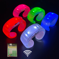 Nouveauté Décoration d'événement Bracelet LED rechargeable par USB Contrôle DMX à distance Bracelets LED lumineux
