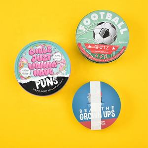 Jeu de cartes de <span class=keywords><strong>quiz</strong></span> familial sur le football JP159 personnalisé (papier 78 mm, vernis brillant, impression couleur CMYK) avec boîte en métal - Product Image 3