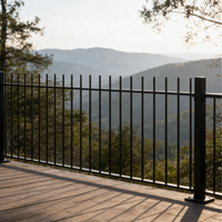 Vente directe d'usine, clôtures en tubes carrés en acier, designs industriels, garde-corps pour balcon extérieur, clôture de jardin tubulaire pour bâtiment