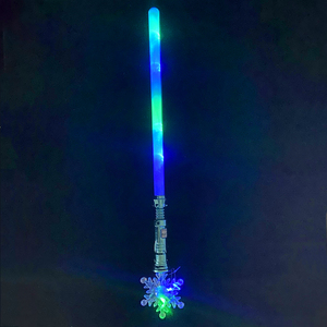 Nouveau modèle <span class=keywords><strong>sabre</strong></span> <span class=keywords><strong>laser</strong></span> flocon de neige étoile forme led bâton jouet pour enfants <span class=keywords><strong>sabre</strong></span> <span class=keywords><strong>laser</strong></span> et jouet épée - Product Image 2