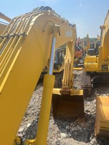 Excavateur sur chenilles KOMATSU PC400LC-8R d'occasion avec un poids en ordre de marche de 20 tonnes en bon état Bon prix en vente - Product Image 5