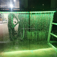 Maßgefertigter Edelstahl-Wasserwandbrunnen für den gewerblichen Innenhof mit LED-Beleuchtung, fließendem Wasserfall und modernem Design für Landschaftsgestaltung