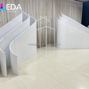 Arche de scène de mariage incurvée en fer forgé blanc LEDA, support de toile de fond métallique ondulé, décoration pour fête - Product Image 6