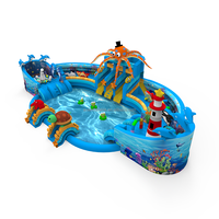 Parc aquatique gonflable commercial avec toboggan aquatique et piscine pour enfants et adultes Parc aquatique au sol gonflable personnalisé sur le thème de l'océan