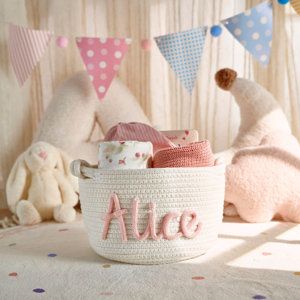Cesta tejida de cuerda de algodón pequeña con <span class=keywords><strong>nombre</strong></span> personalizado Kaiyue con asas cesta de Pascua lindo regalo de bebé cestas de almacenamiento juguetes diseño de tela - Product Image 1