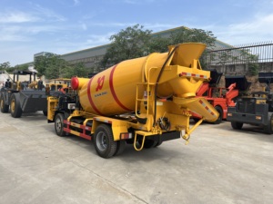 Camion malaxeur à béton autochargeur avec moteur et boîte de vitesses |   Capacité de 1,2 m à 6 m |   Haute efficacité |   Vente directe d'usine - Product Image 6