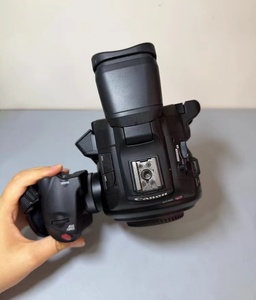 Cámara EOS C100 Mark II usada, en buen estado, para fotografía de bodas y eventos en Full HD. - Product Image 5