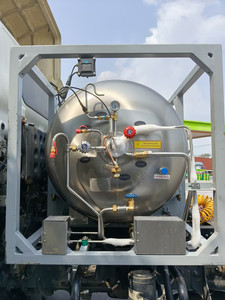 Réservoir de <span class=keywords><strong>carburant</strong></span> GNL à haute isolation sous vide, monté à l'arrière du camion, en acier inoxydable austénitique, de qualité industrielle, CIMC Sanctum - Product Image 3