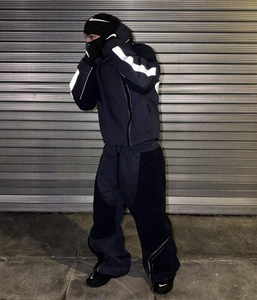 Ensemble de survêtement à capuche personnalisé pour hommes, couleur unie, réfléchissant, thermique, veste zippée et pantalon de sport d'hiver, vente en gros - Product Image 4