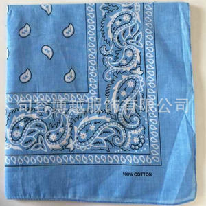 ผ้าพันคอลายพิมพ์สีเต็มผืนแบบกำหนดเองได้ พร้อมลวดลายที่ไม่ซ้ำใคร เหมาะสำหรับผู้ค้าปลีกและร้านขายของขวัญ - Product Image 3