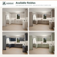Ensemble de meubles de cuisine sur mesure, portes laquées brillantes de luxe, design modulaire, aménagement en U et rangement coulissant